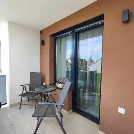 Apartament Aranyhal *